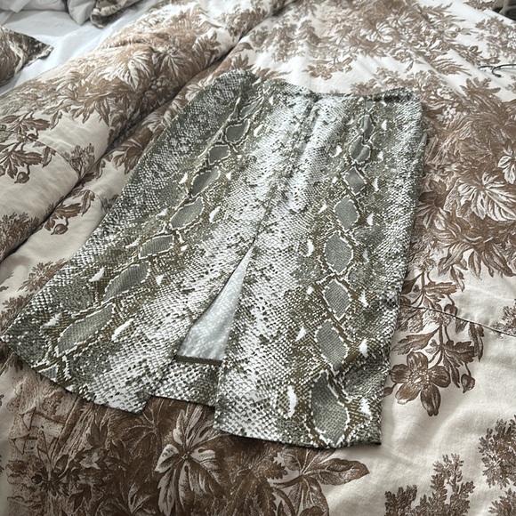 Diane Von Furstenber Snake Print Skirt - Picture 7 of 8